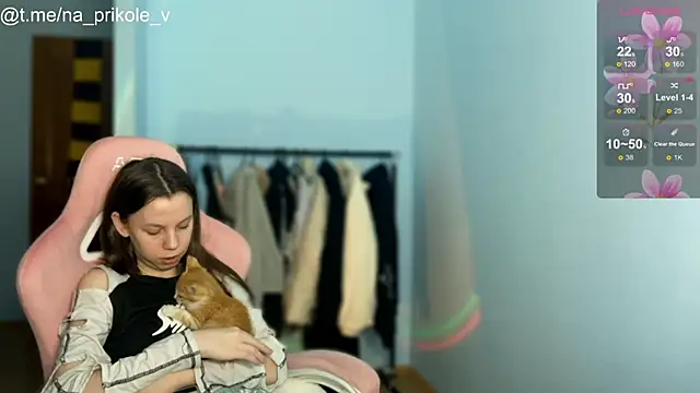 Snapshot of na_prikole_ chatting on October 6, 8:02 pm na prikole  online show from October 6, 8:02 pm