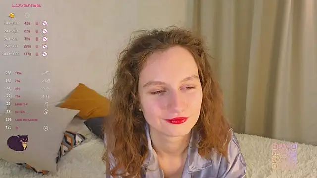 Snapshot of Leya_Curly chatting on October 17, 3:37 pm Leya Curly online show from October 17, 3:37 pm