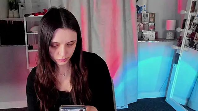 Sahara Shields online show from April 15, 9:32 am