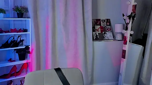 Sahara Shields online show from October 20, 9:23 am