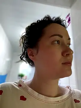 Kiss My Body online show from October 16, 9:34 am