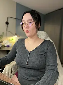 Kiss My Body online show from February 4, 5:38 pm