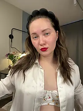 Kiss My Body online show from June 16, 6:31 pm