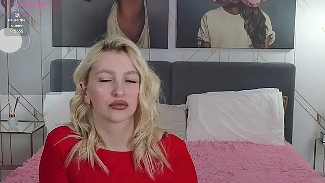 Snapshot of Eva__Summer chatting on October 13, 4:04 am Eva Summer online show from October 13, 4:04 am
