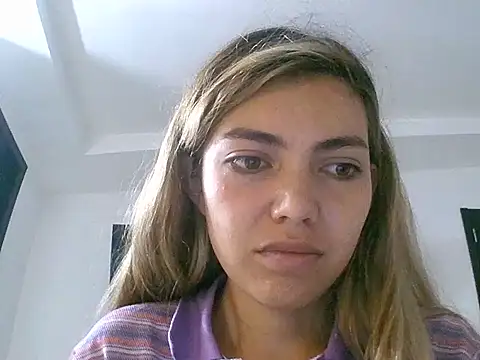 VittoriaTaylor online show from April 25, 2:47 pm