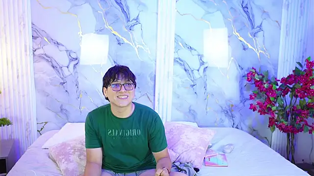 vanilla hot online show from September 14, 7:34 pm