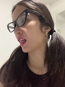 Mariaspain online show from November 11, 1:30 pm