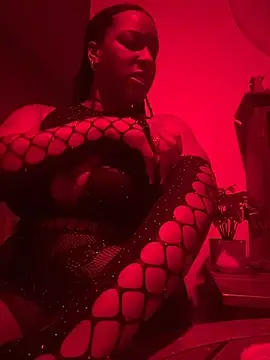 GoddessP online show from April 19, 1:49 am