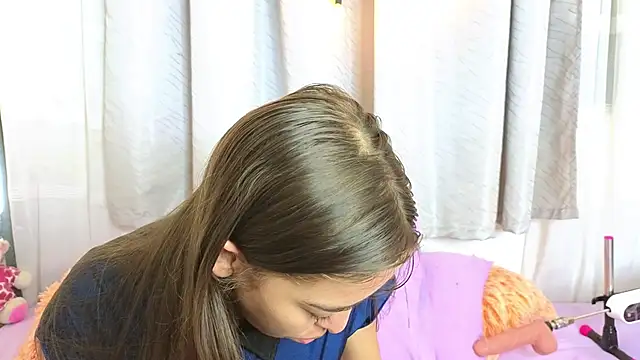 Snapshot of SERAFINA_ chatting on October 7, 1:04 pm SERAFINA online show from October 7, 1:04 pm