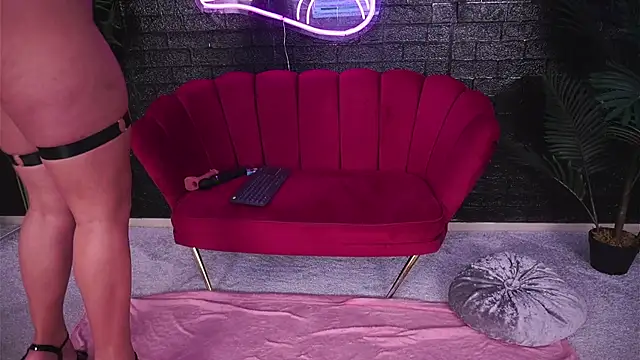 Snapshot of Annabellerise chatting on September 22, 4:22 am Annabellerise online show from September 22, 4:22 am
