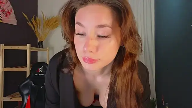 too sexxxy online show from April 17, 4:47 am