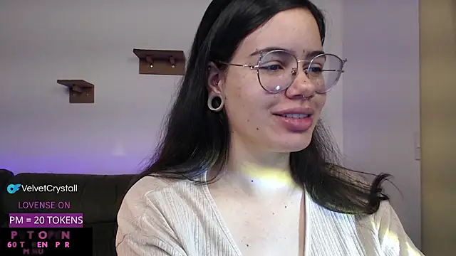 crystalll room online show from November 8, 4:17 am