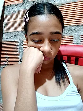 Snapshot of Zoe_Sweett18 chatting on September 18, 12:58 pm Zoe Sweett18 online show from September 18, 12:58 pm