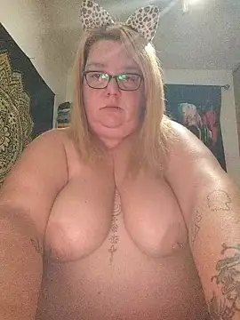 diosacurvy1984 online show from November 7, 11:09 pm