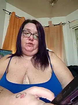 diosacurvy1984 online show from February 22, 9:43 am