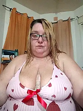 diosacurvy1984 online show from February 4, 8:28 am