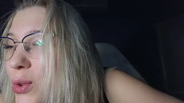 HotBrandyX online show from November 17, 11:00 am