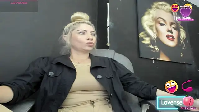 viktoria davis  online show from January 13, 10:36 pm