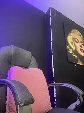 viktoria davis  online show from September 26, 1:47 am