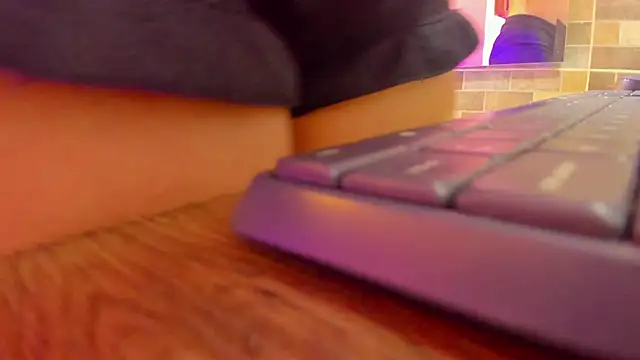Snapshot of Palmer_Evans chatting on September 10, 2:39 pm Palmer Evans online show from September 10, 2:39 pm