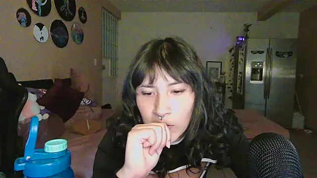 GinnyDelice online show from January 9, 1:10 am