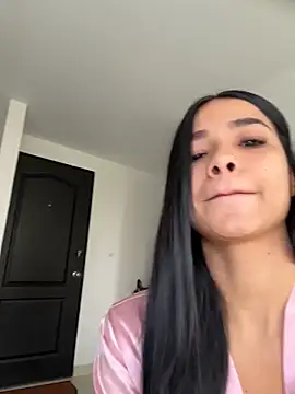 Bella Smiith  online show from December 15, 1:27 pm