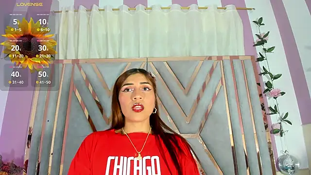 emili clark online show from November 21, 8:11 pm