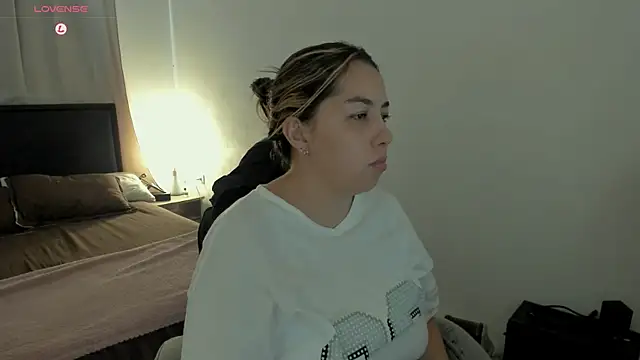 brithany olson25 online show from March 19, 9:52 pm