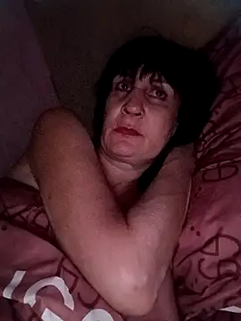 Laura Kiss online show from April 15, 8:09 pm