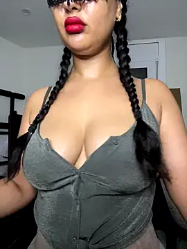 LOLO QUEEN ARABE online show from September 8, 9:36 pm