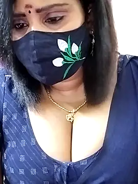 Queenflowerr online show from September 27, 7:21 pm