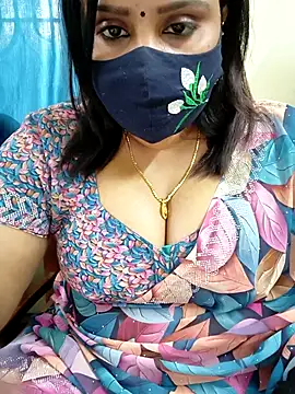 Queenflowerr online show from February 20, 8:38 am