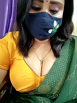 Queenflowerr online show from March 20, 6:13 pm