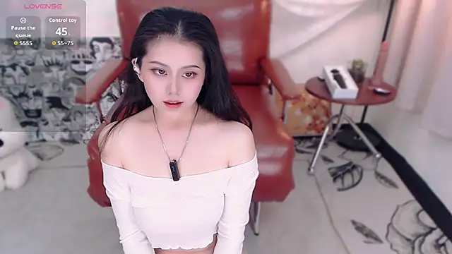 Snapshot of cat-lady-6688 chatting on October 10, 11:59 am cat-lady-6688 online show from October 10, 11:59 am