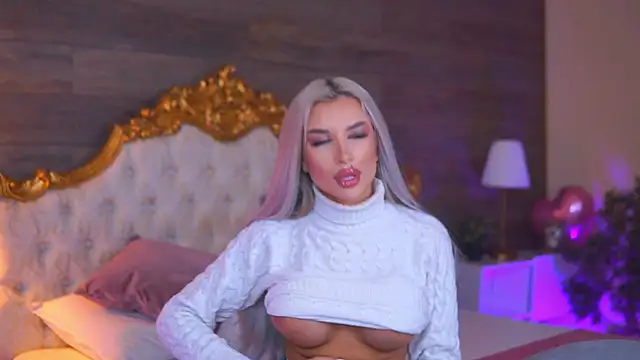 Juicy Jessye online show from March 22, 8:59 pm