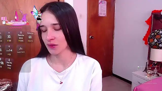 Snapshot of victoria_adams07 chatting on October 10, 7:19 pm victoria adams07 online show from October 10, 7:19 pm