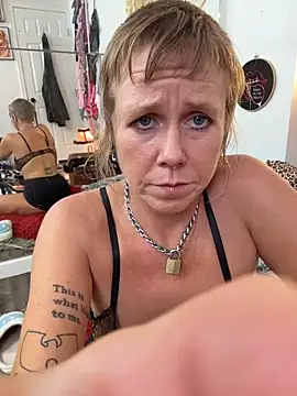 I am babydoll online show from April 18, 6:38 am