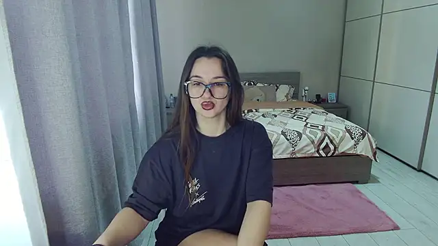 singletrouble online show from March 26, 6:26 am