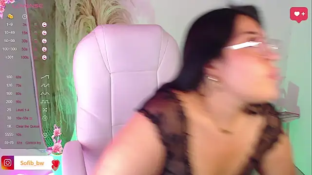 Sofi BBW online show from February 10, 1:25 pm