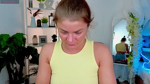 Donna Sun online show from March 7, 5:25 am