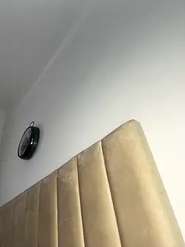 Boneca25 online show from April 1, 10:38 am