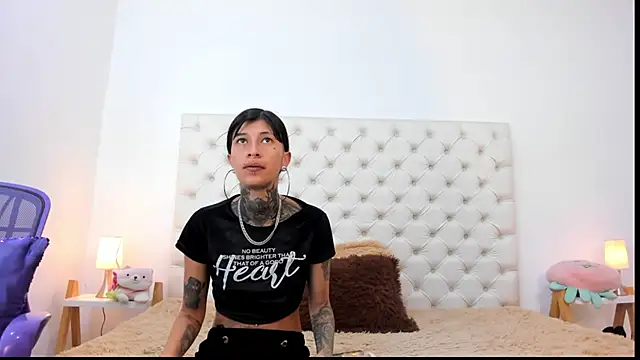 esmeralda06 online show from April 9, 1:49 pm