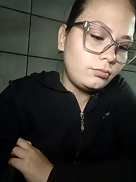 Snapshot of Vale_Saenzz chatting on September 12, 11:23 pm Vale Saenzz online show from September 12, 11:23 pm