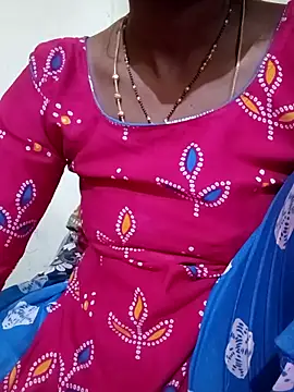 Snapshot of TeluguammayiMahi chatting on October 17, 1:20 am TeluguammayiMahi online show from October 17, 1:20 am