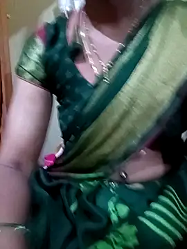 Snapshot of TeluguammayiMahi chatting on September 26, 4:54 am TeluguammayiMahi online show from September 26, 4:54 am