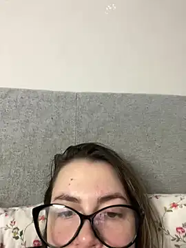 DearAlise online show from July 18, 12:07 pm