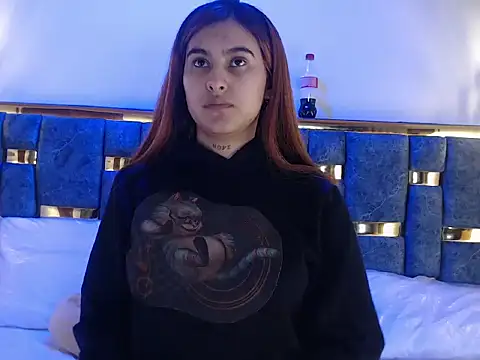 Snapshot of emily_fox_3 chatting on October 4, 3:34 am emily fox 3 online show from October 4, 3:34 am