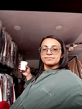 bri ali online show from December 17, 7:29 pm