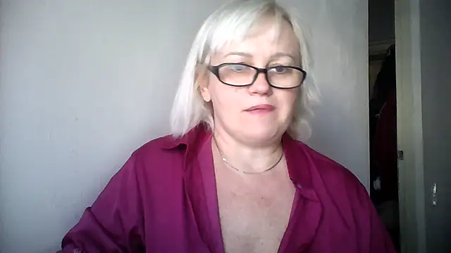 Snapshot of Mayya4321 chatting on September 22, 10:35 am Mayya4321 online show from September 22, 10:35 am