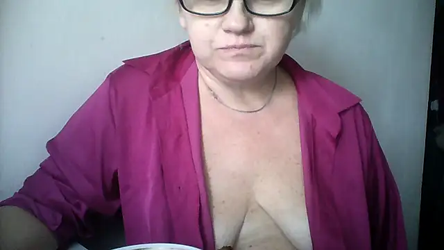Snapshot of Mayya4321 chatting on October 6, 9:48 am Mayya4321 online show from October 6, 9:48 am